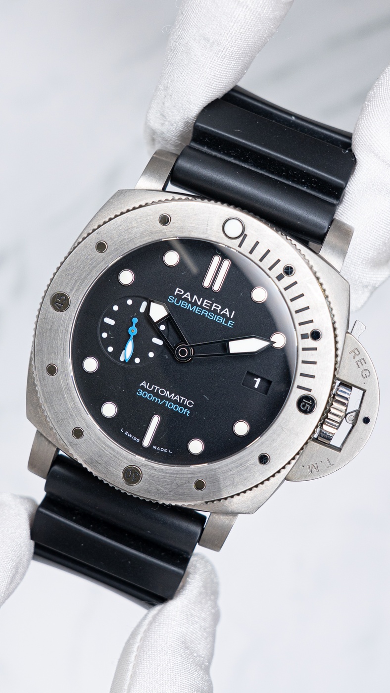 サブマージブル（SUBMERSIBLE）